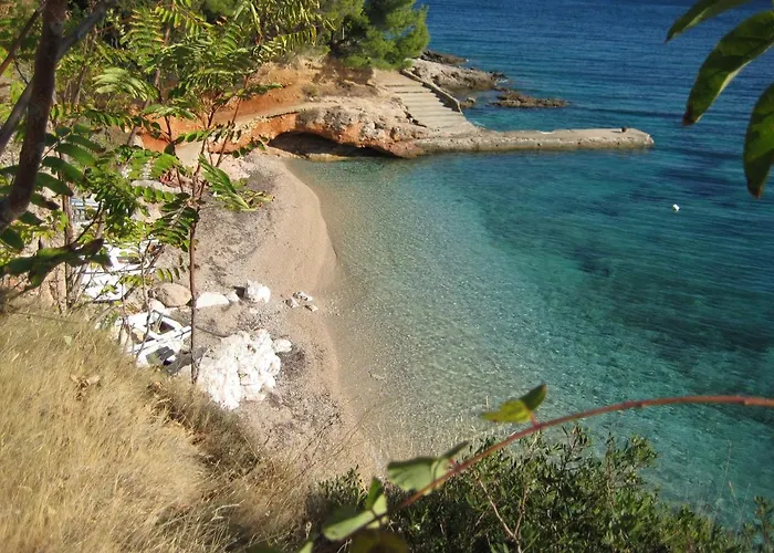 Veli Nova Bed and Breakfast 3*