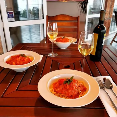 Bed & Breakfast Villa Veli Nova Zavala
